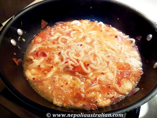 Easy Tom Yum Soup noodle (5)