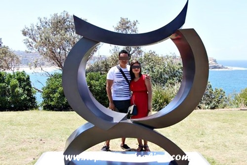 Sculpture by the sea (1)